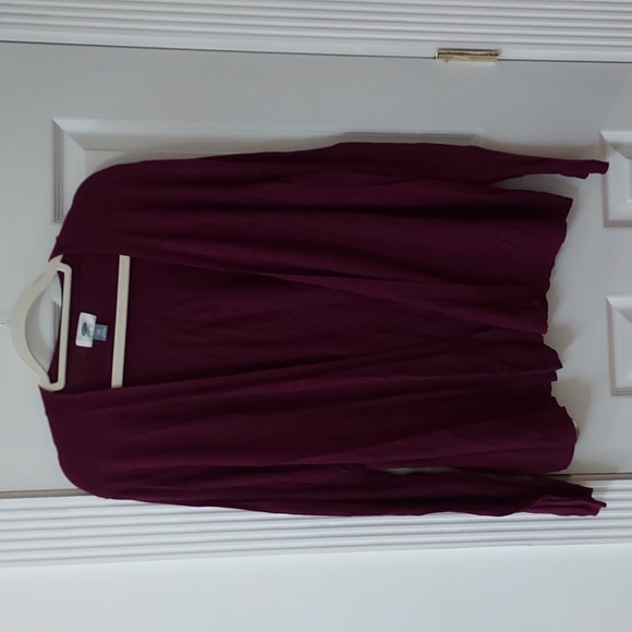 Old navy dark magenta open light sweater - Picture 1 of 5